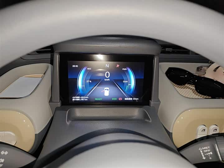 Фото 4 - Bestune Pony