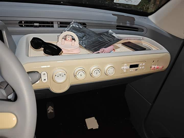 Фото 6 - Bestune Pony