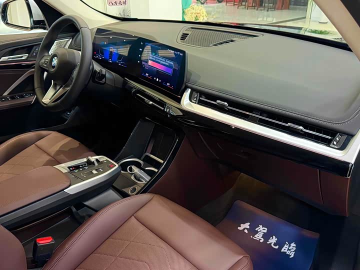 Фото 10 - BMW X1