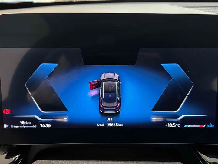 Фото 19 - BMW X1