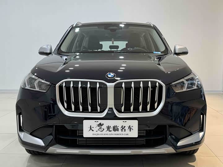 Фото 2 - BMW X1