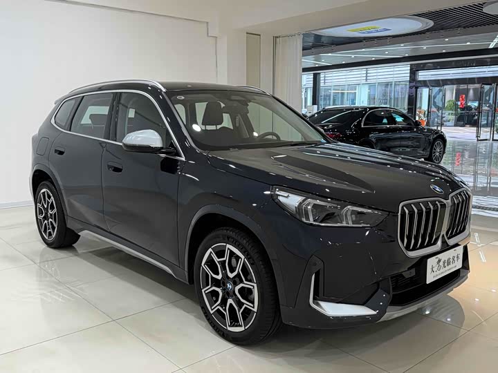 Фото 3 - BMW X1