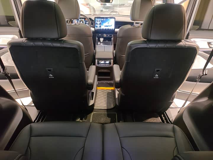 Фото 13 - GAC Trumpchi GS8