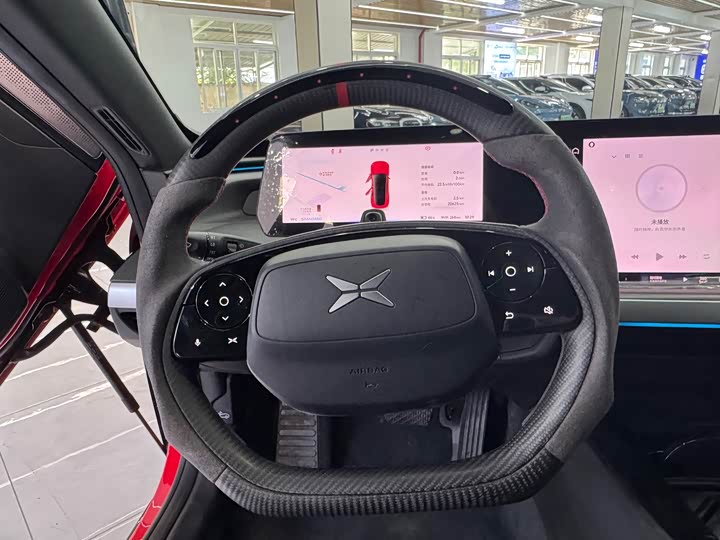 Фото 13 - XPeng P7