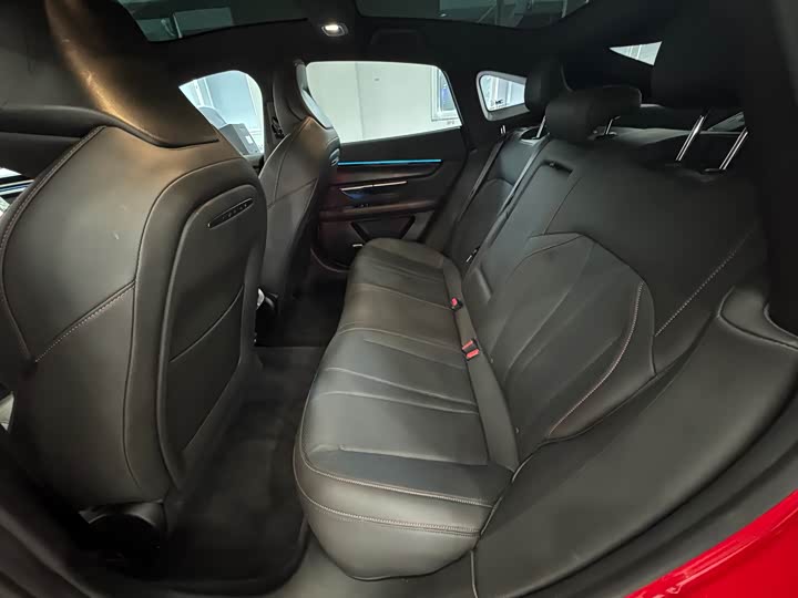 Фото 7 - XPeng P7