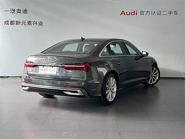 Фото 4 - Audi A6L
