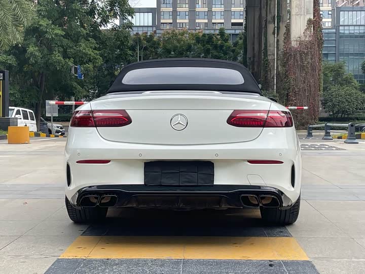 Фото 5 - Mercedes-Benz E-Class