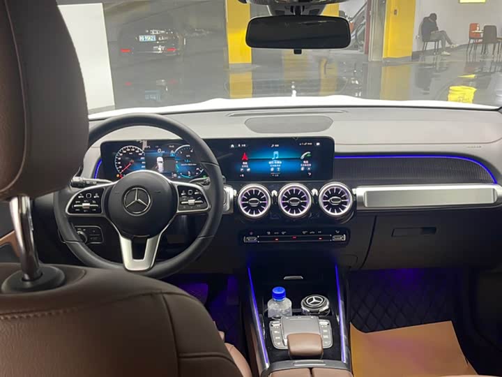 Фото 12 - Mercedes-Benz GLB-Class