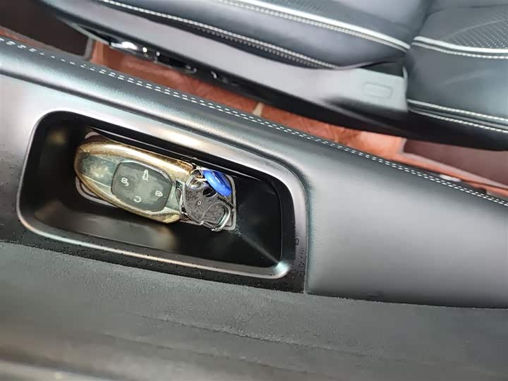 Фото 12 - GAC Trumpchi GS8