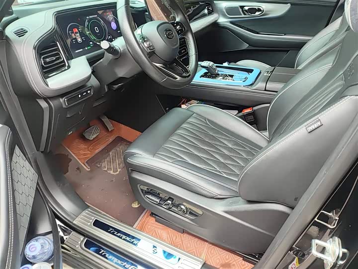 Фото 14 - GAC Trumpchi GS8