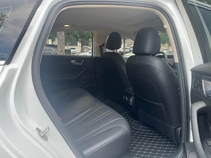 Фото 11 - Roewe D7