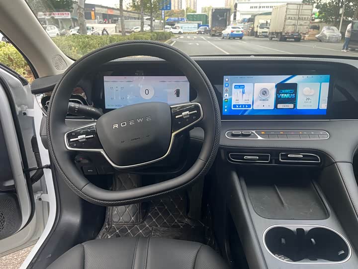 Фото 12 - Roewe D7