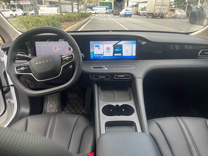 Фото 14 - Roewe D7