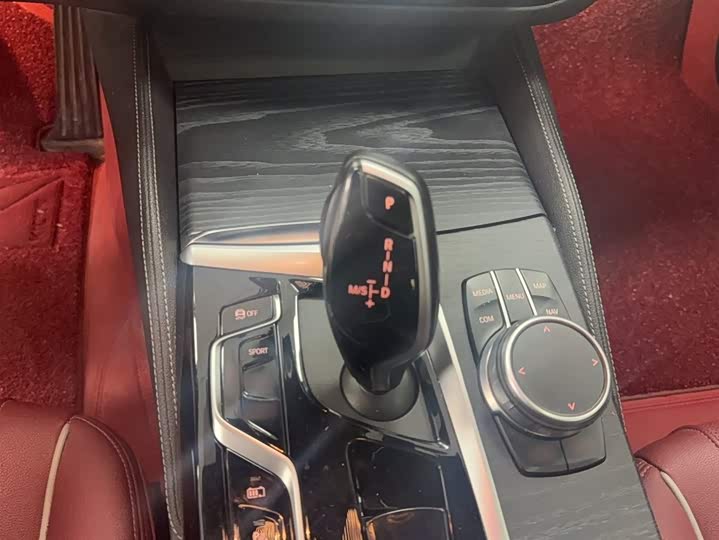 Фото 10 - BMW 5 Series Hybrid