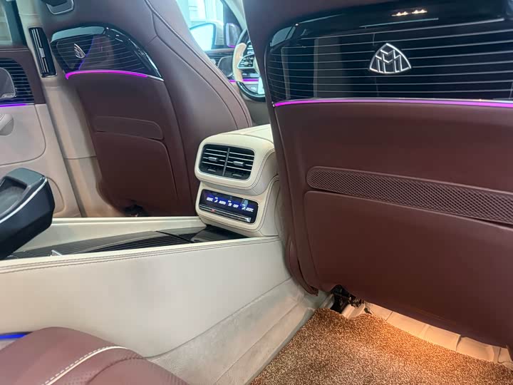 Фото 12 - Mercedes-Benz GLS-Class