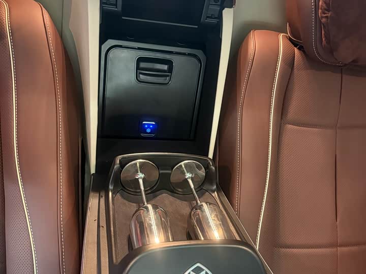 Фото 15 - Mercedes-Benz GLS-Class