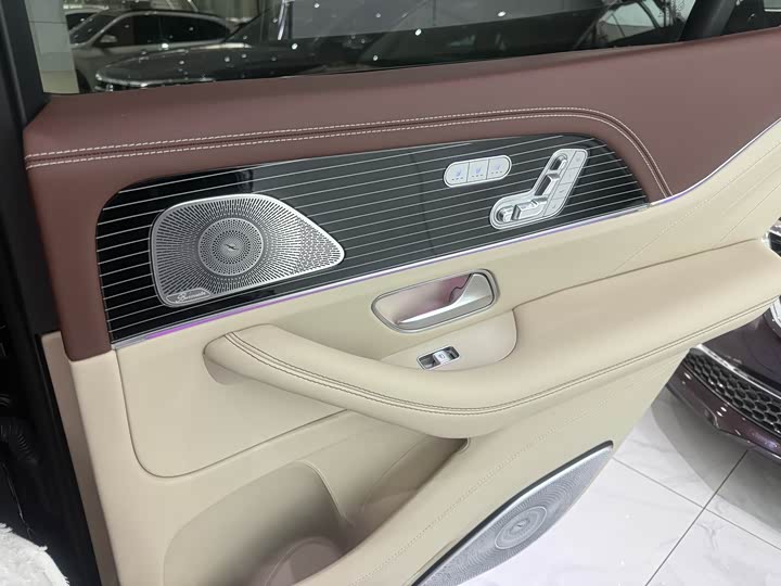 Фото 17 - Mercedes-Benz GLS-Class