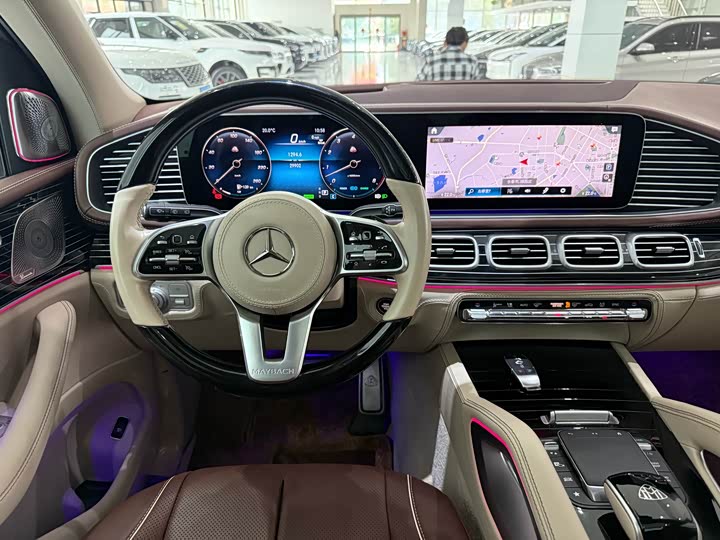 Фото 19 - Mercedes-Benz GLS-Class