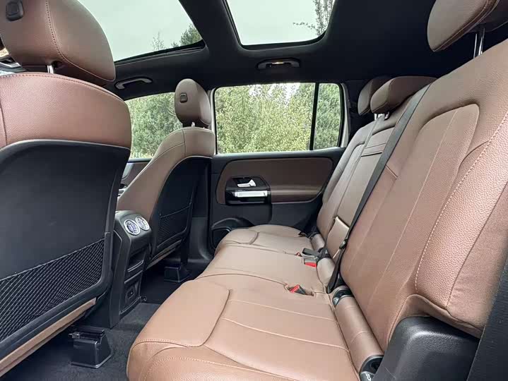 Фото 5 - Mercedes-Benz GLB-Class