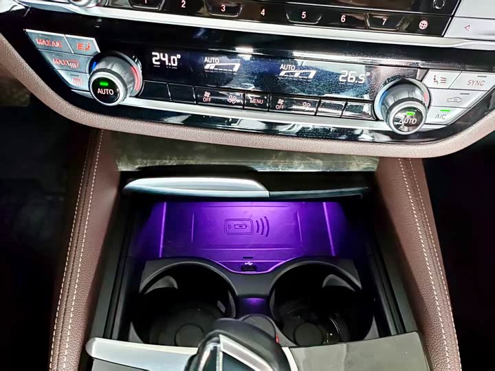 Фото 13 - BMW 5 Series