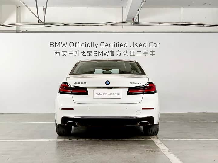 Фото 18 - BMW 5 Series