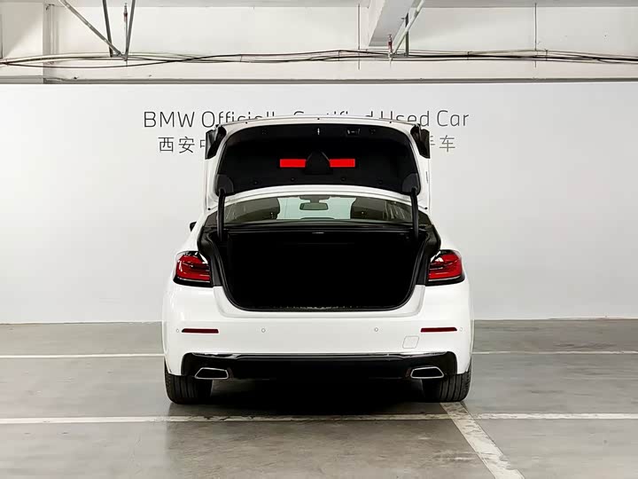 Фото 19 - BMW 5 Series