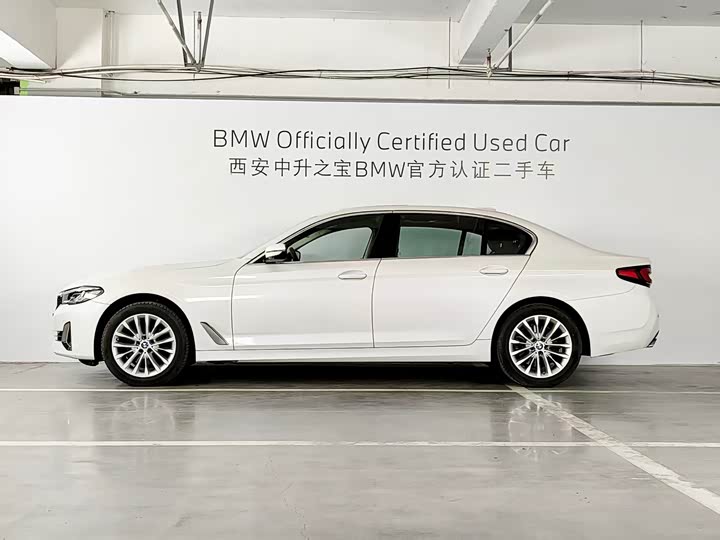 Фото 3 - BMW 5 Series