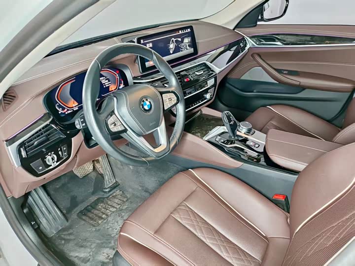 Фото 6 - BMW 5 Series
