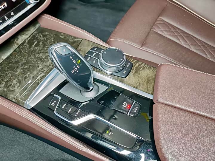 Фото 9 - BMW 5 Series