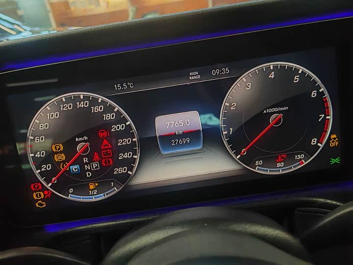 Фото 5 - Mercedes-Benz G-Class