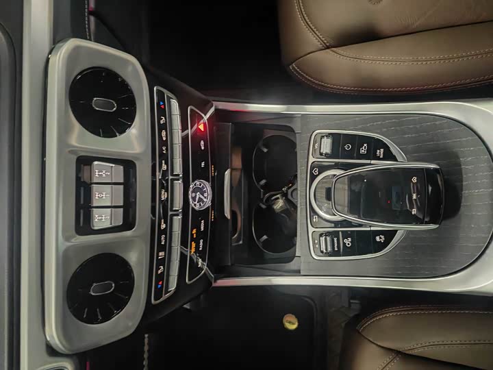 Фото 6 - Mercedes-Benz G-Class