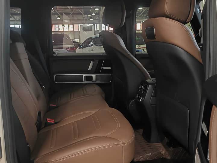 Фото 8 - Mercedes-Benz G-Class