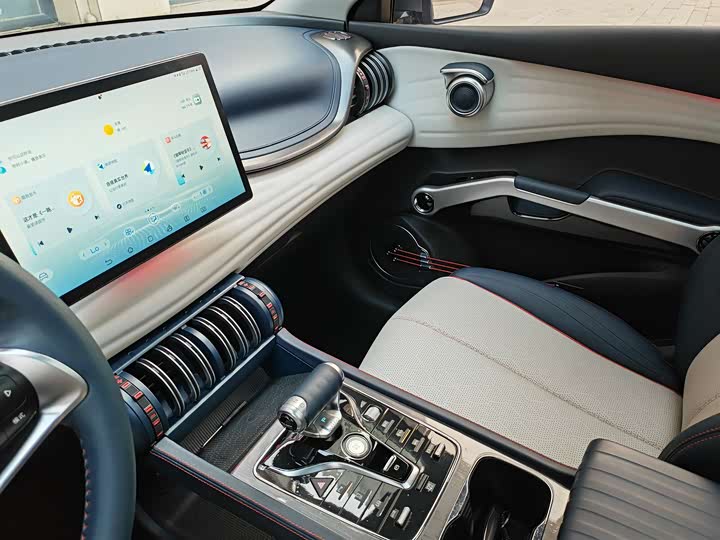 Фото 13 - BYD Yuan Plus