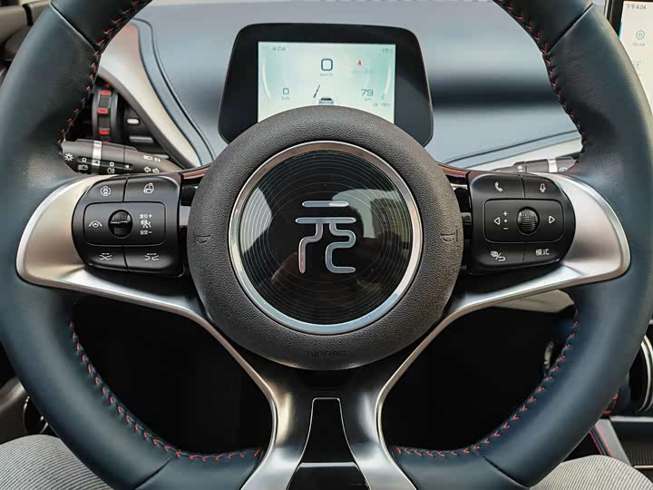 Фото 16 - BYD Yuan Plus