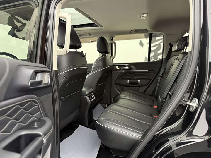 Фото 6 - Tank 300