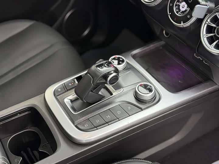 Фото 9 - Tank 300