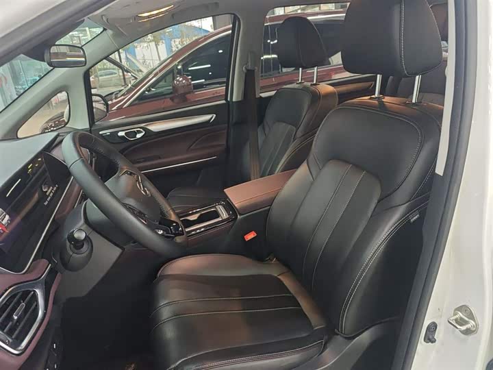 Фото 15 - GAC Trumpchi M6