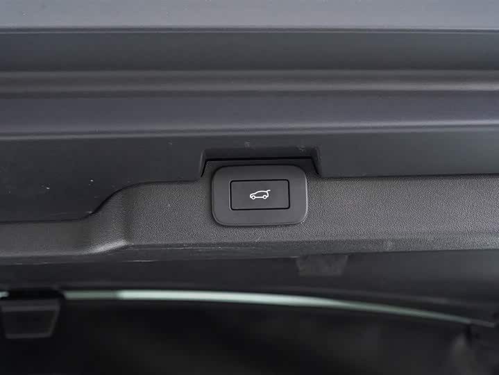 Фото 18 - Land Rover Discovery