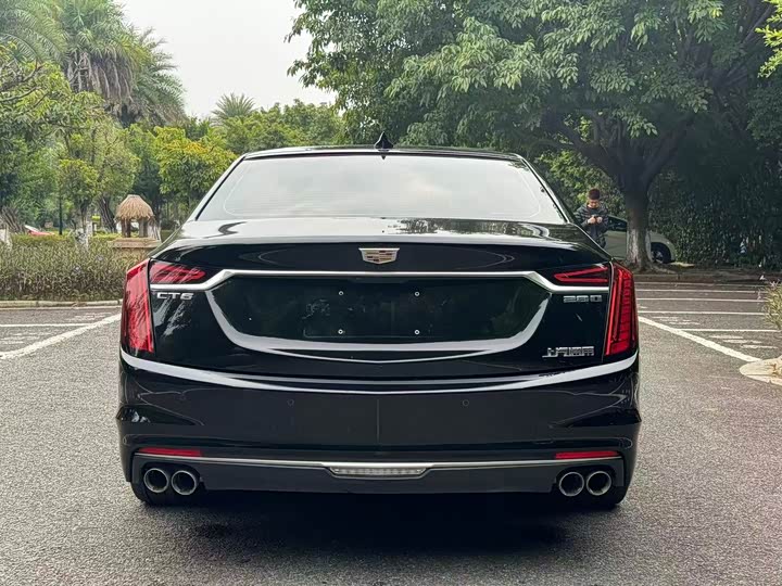 Фото 8 - Cadillac CT6