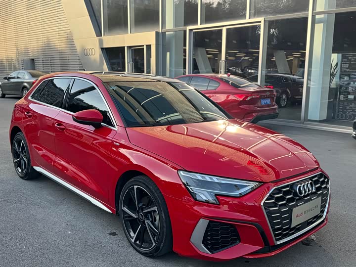 Фото 2 - Audi A3