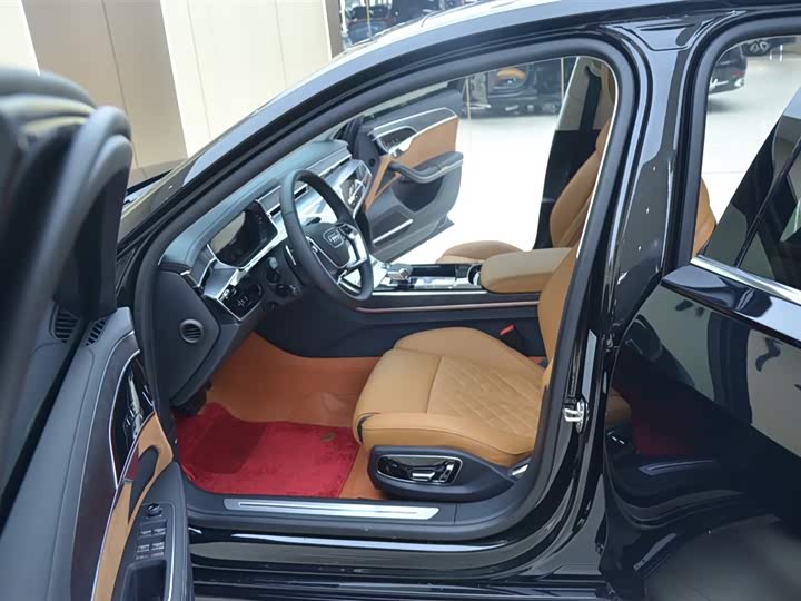 Фото 4 - Audi A8