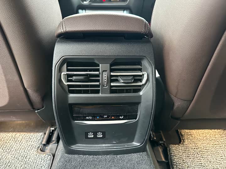 Фото 11 - BMW i3