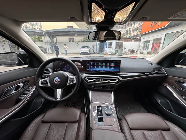 Фото 12 - BMW i3