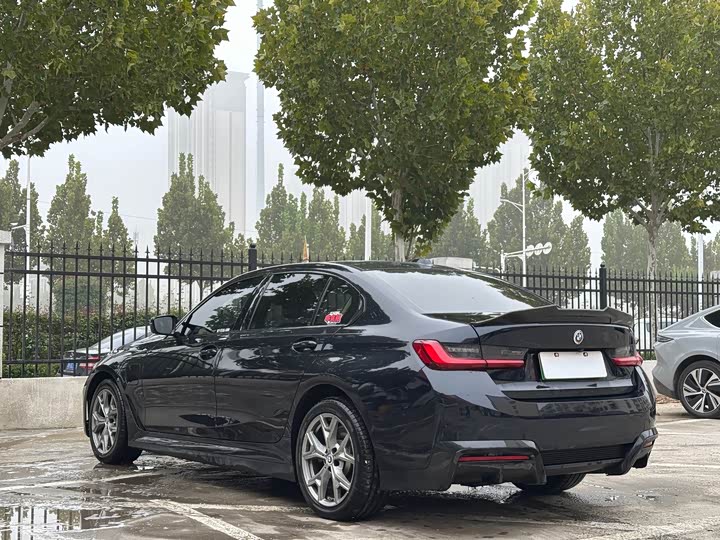 Фото 17 - BMW i3