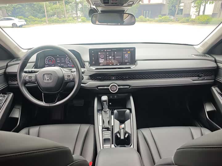 Фото 20 - Honda Accord