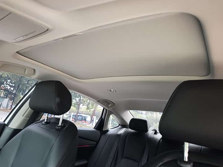 Фото 22 - Honda Accord