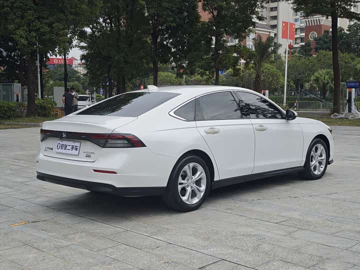 Фото 5 - Honda Accord