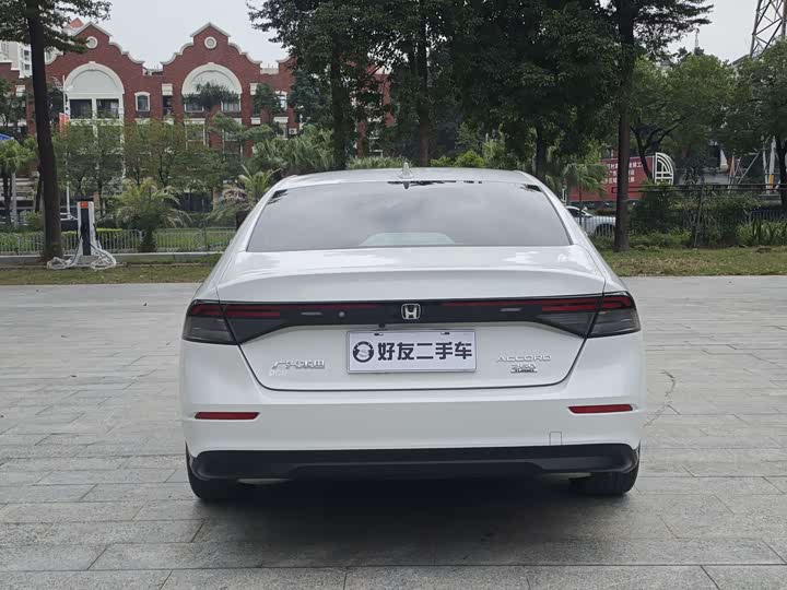 Фото 6 - Honda Accord