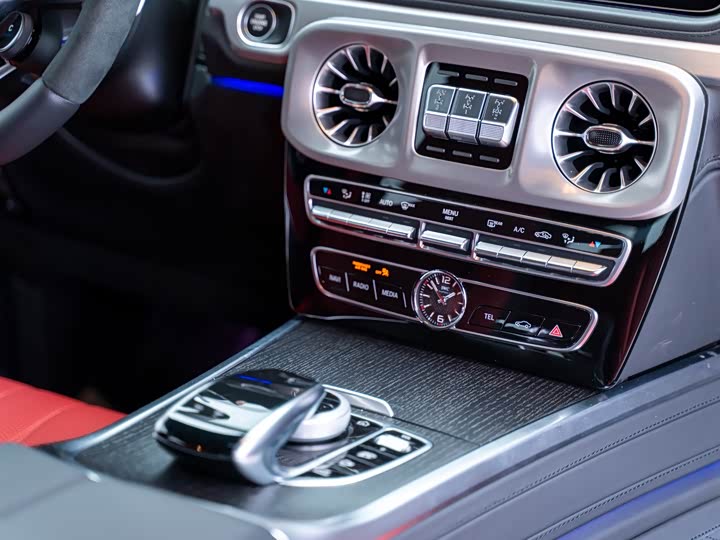 Фото 10 - Mercedes-Benz G-Class AMG