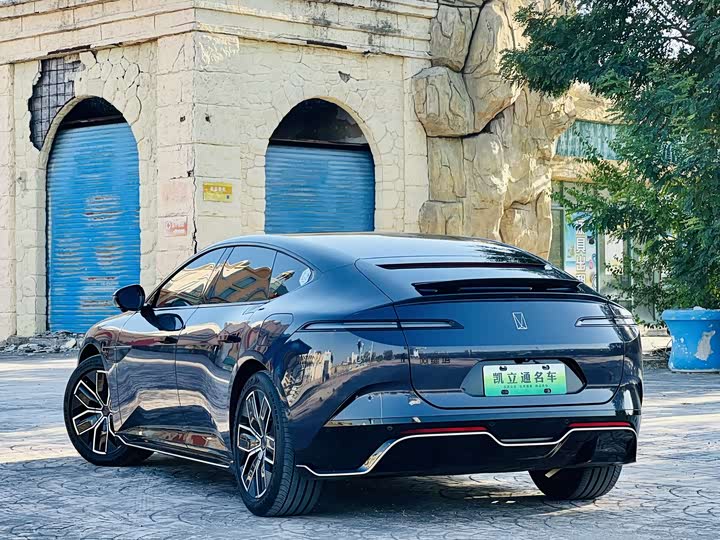 Фото 4 - Avatr 12